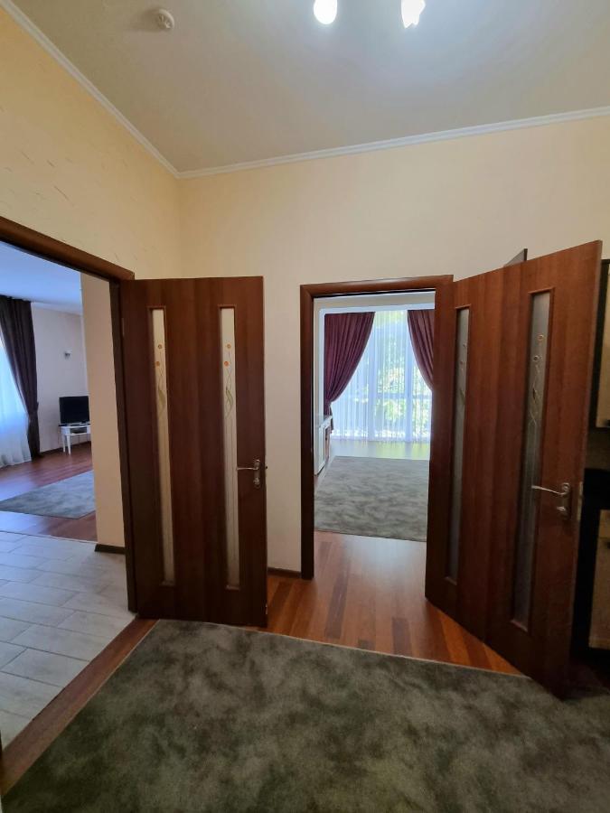 Helen Hotel ムィコラーイウ エクステリア 写真