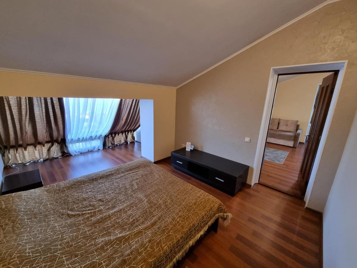 Helen Hotel ムィコラーイウ エクステリア 写真