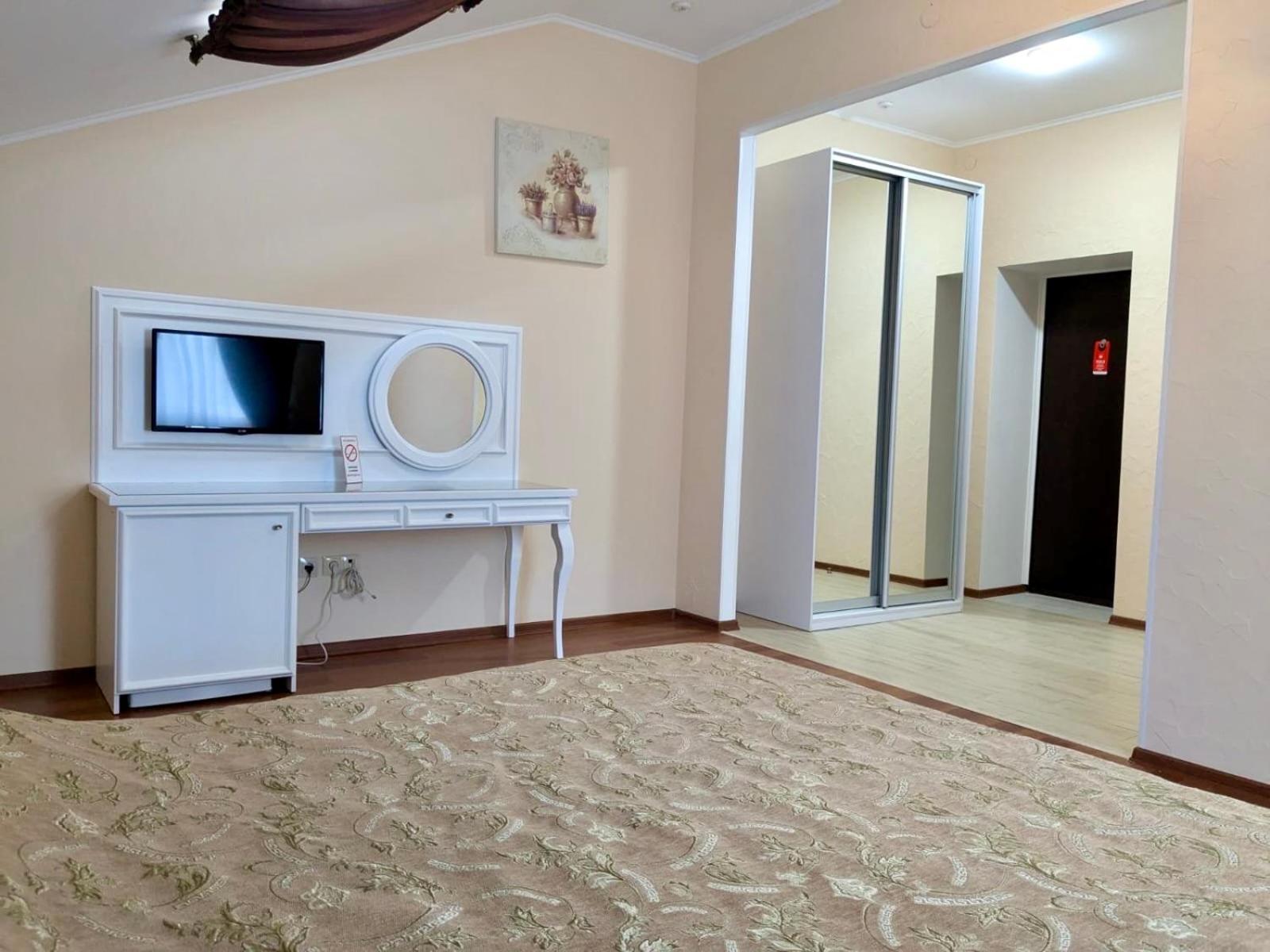 Helen Hotel ムィコラーイウ エクステリア 写真