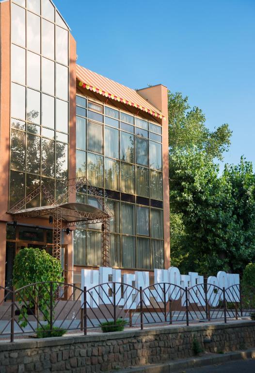 Helen Hotel ムィコラーイウ エクステリア 写真
