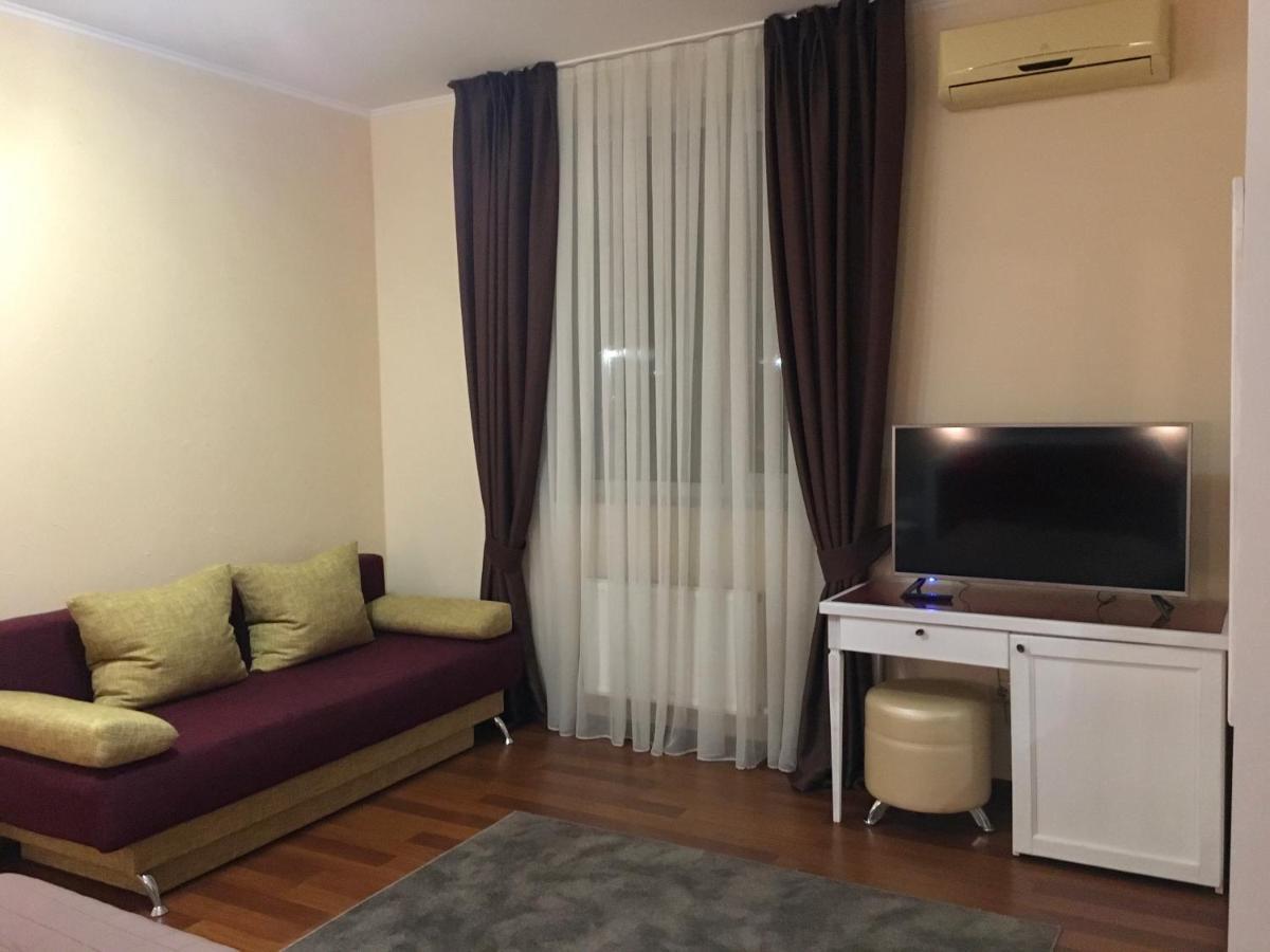 Helen Hotel ムィコラーイウ エクステリア 写真